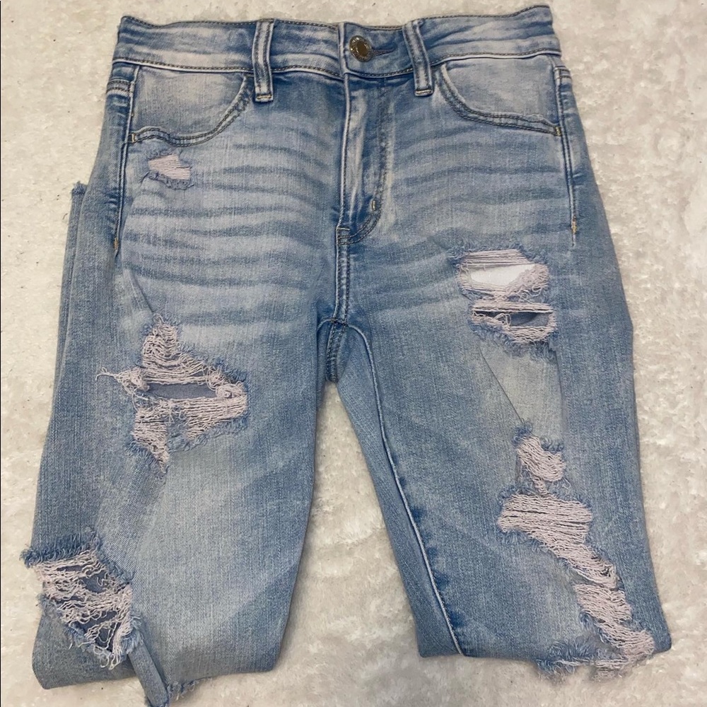 american eagle light blue ripped jeans